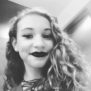 Meet your Posher, Kira